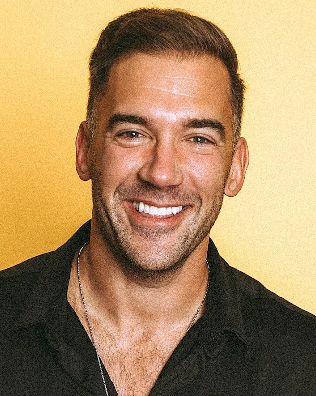 Lewis Howes - Business
