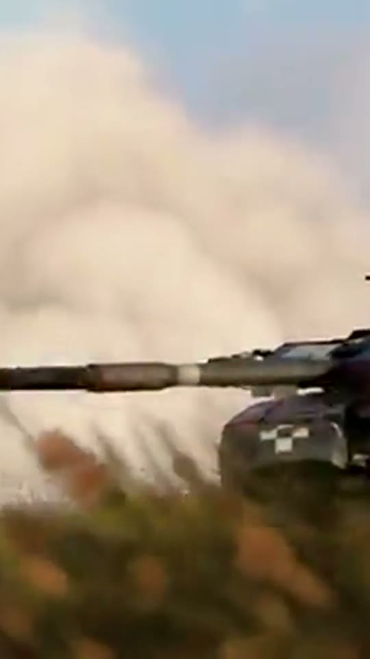 War Thunder x Linus Tech Tips reel